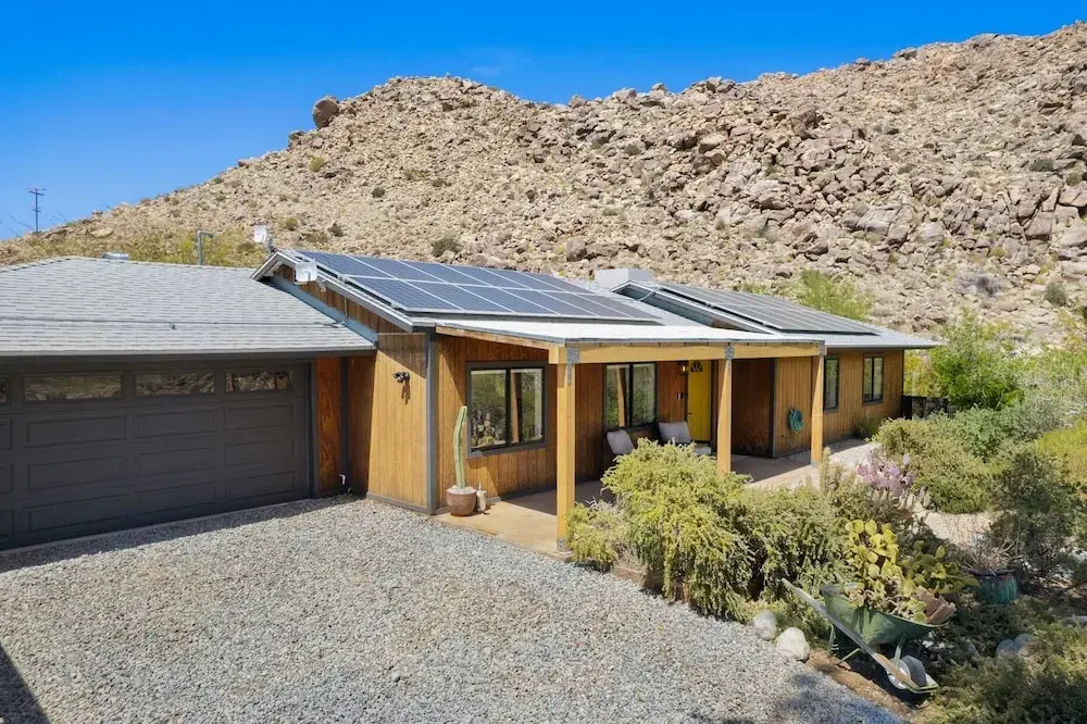 Moonbeam Mountain - Stylish Home W/private Boulders + Hot Tub! 4 Bedroom Home by RedAwning