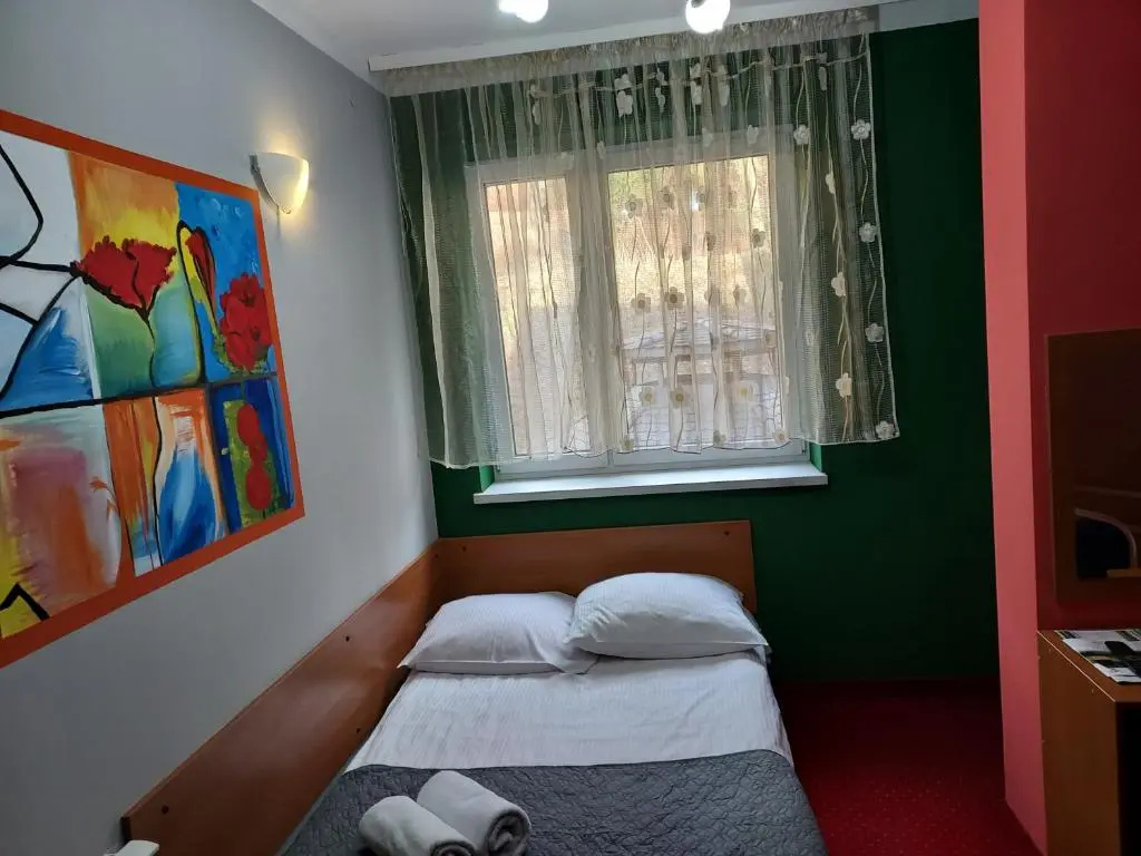 Standard Double room (full double bed)