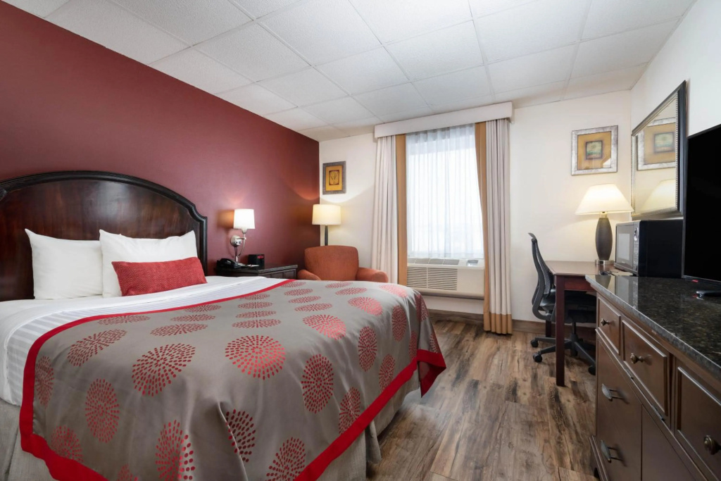 Albert Lea Inn and Suites — 3