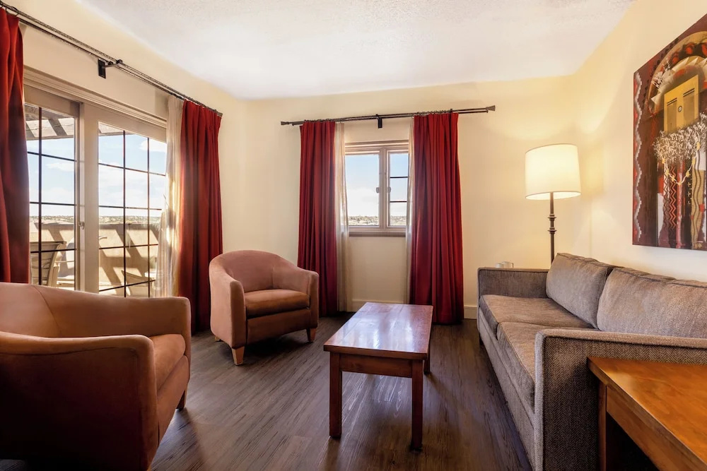 1 Bedroom Quadruple Suite with mountain view