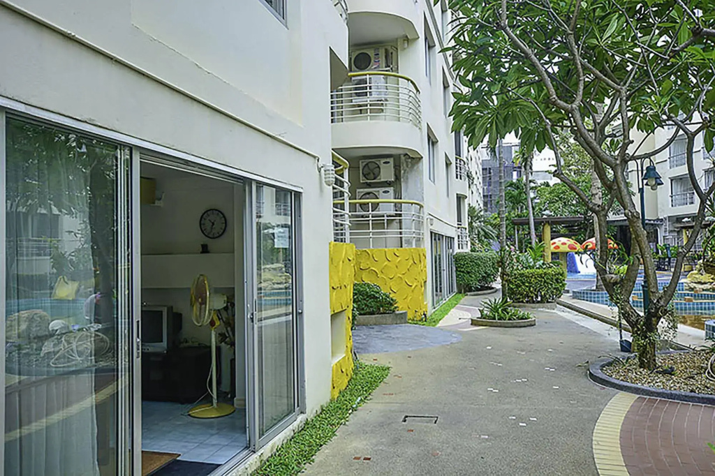 Hin Num Sai Suay Residence By Puppap