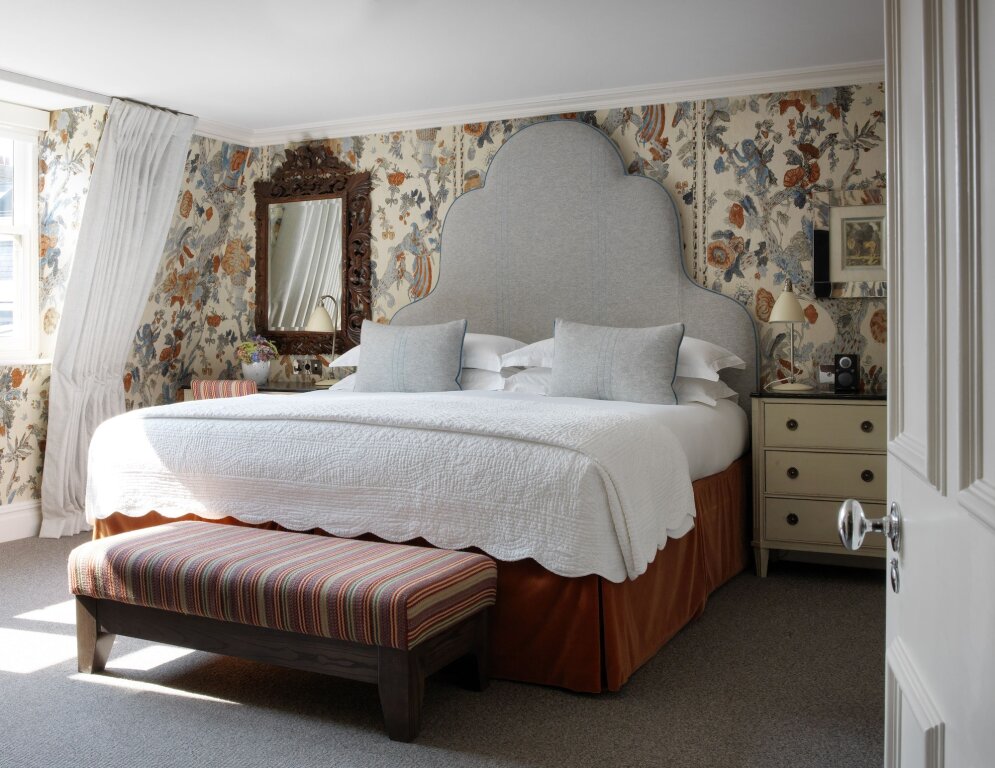 Charlotte Street Hotel by null