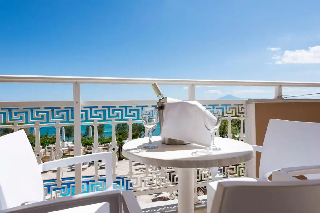 Balcony & Terrace