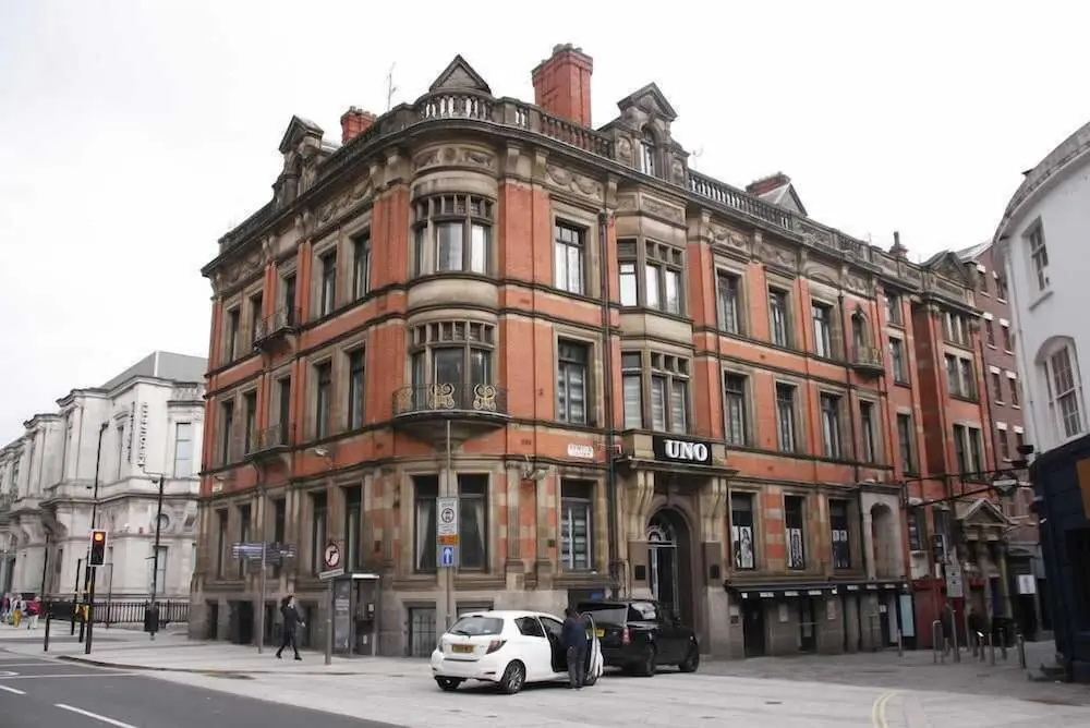 1 Temple Court