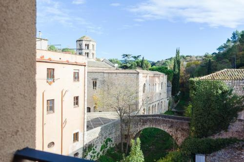 Stunning apartment w amazing views in Girona