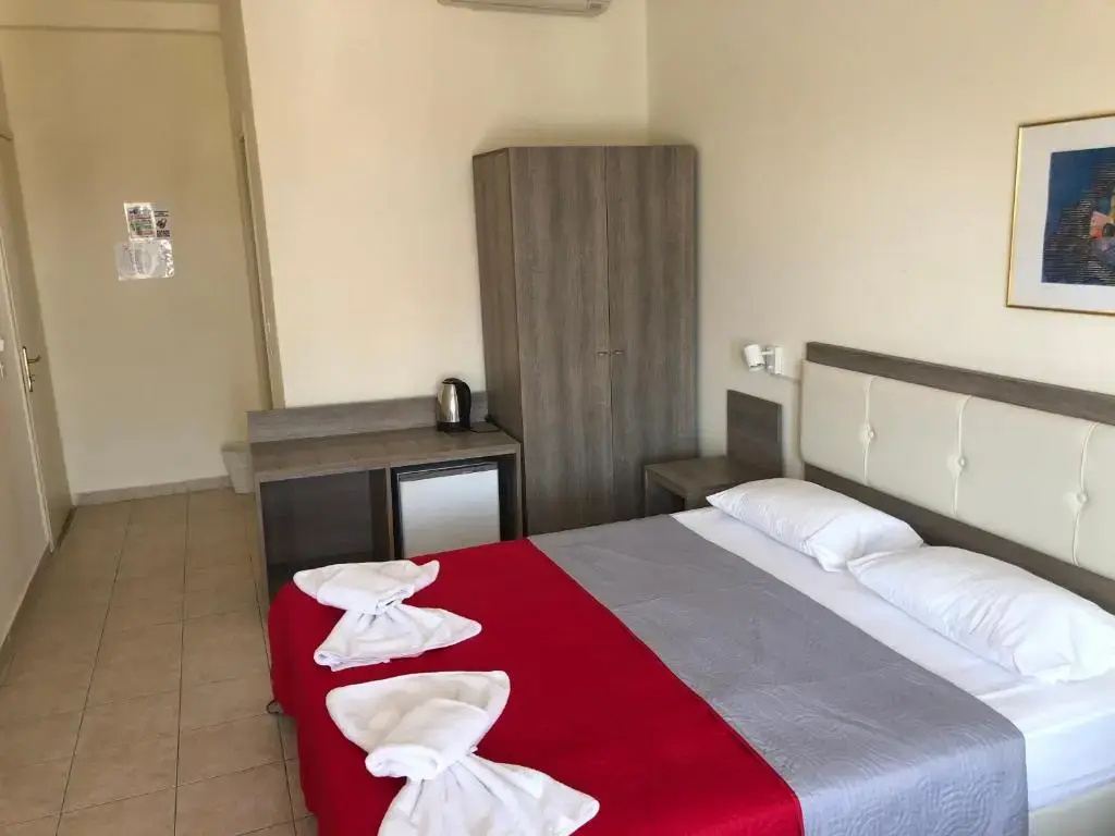 Superior Double room (full double bed)