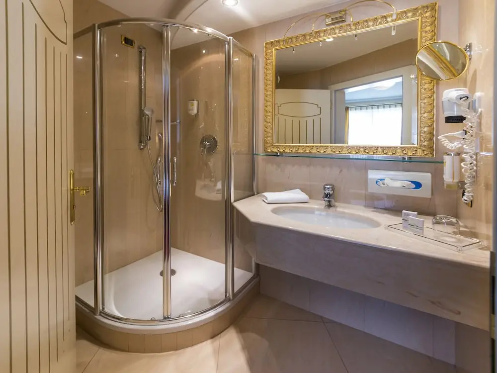 1 Bedroom Superior Double room (full double bed)