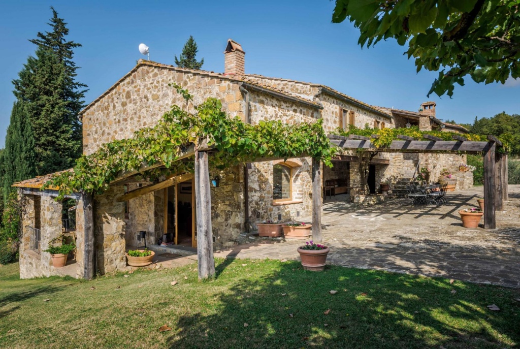 5 bedrooms villa in the Chianti region with private swimming poo, A/C and Wi-Fi-Podere Erica