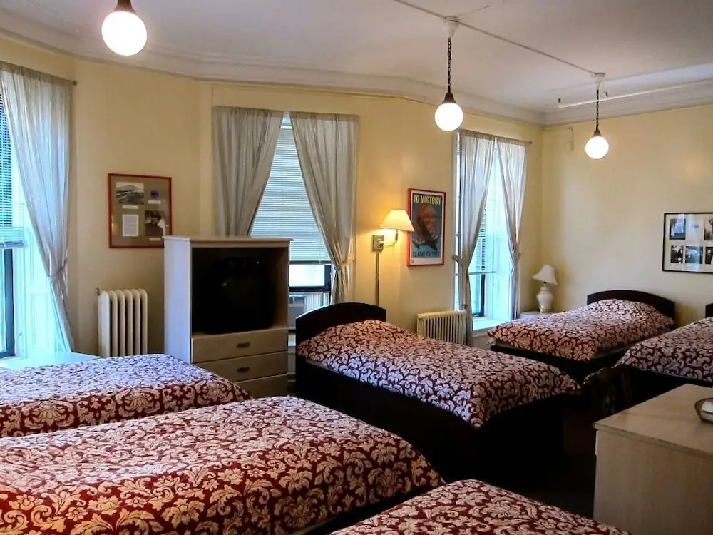 Soldiers', Sailors', Marines', Coast Guard and Airmens' Club Inn