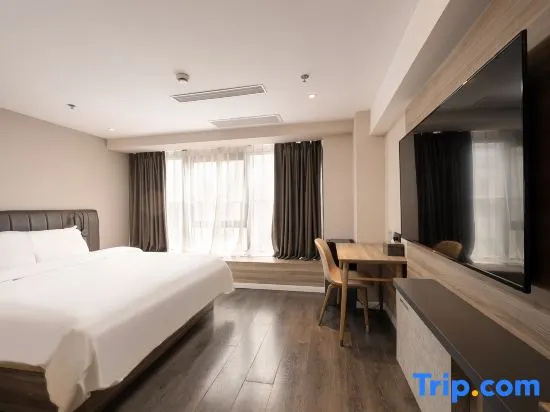 Deluxe Double room (full double bed)