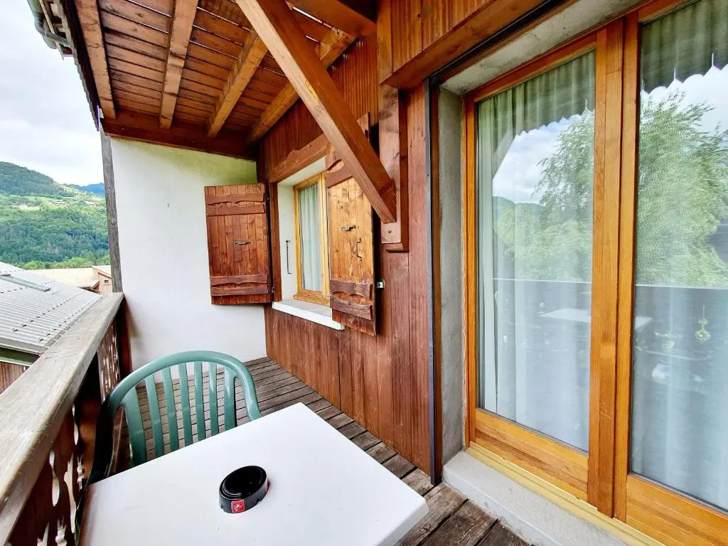Standard Quadruple room with land view