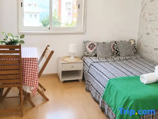 Charming Lisbon Apartment in Quiet Neighborhood