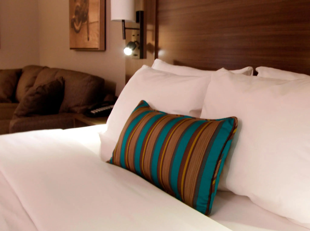 Executive Inn & Suites Embarcadero Cove - Chambres