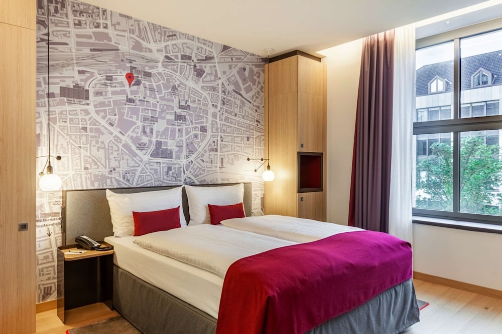 Business Double room (full double bed)