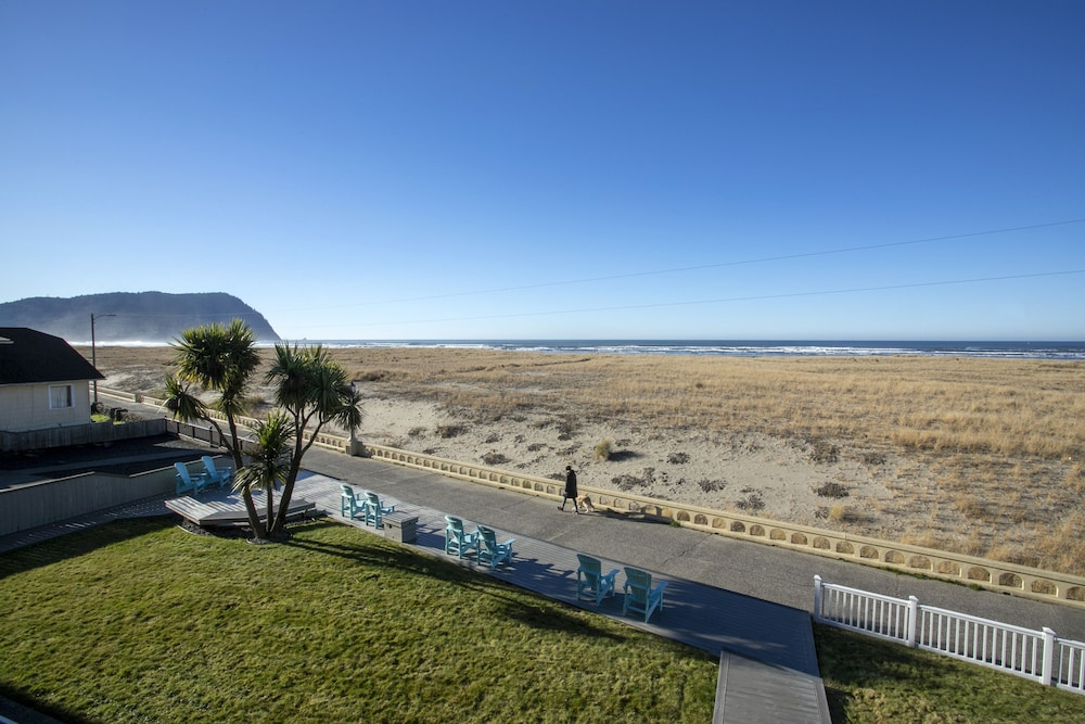 Beach & Waterfront