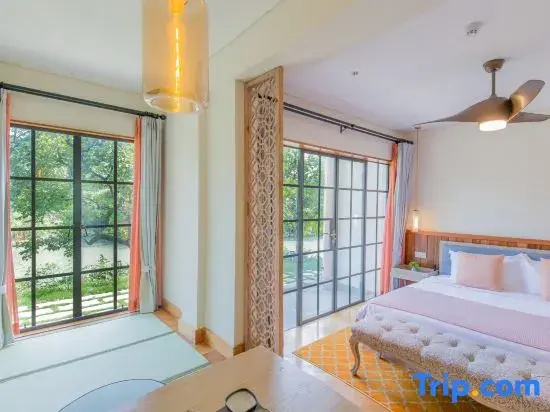 3 Bedrooms Villa with lake view