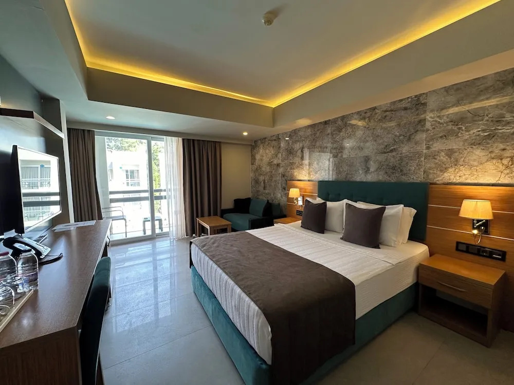 1 Bedroom Standard room with balcony