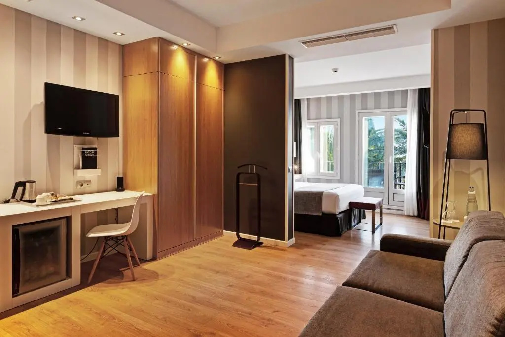 Catalonia Reina Victoria Hotel - Chambres