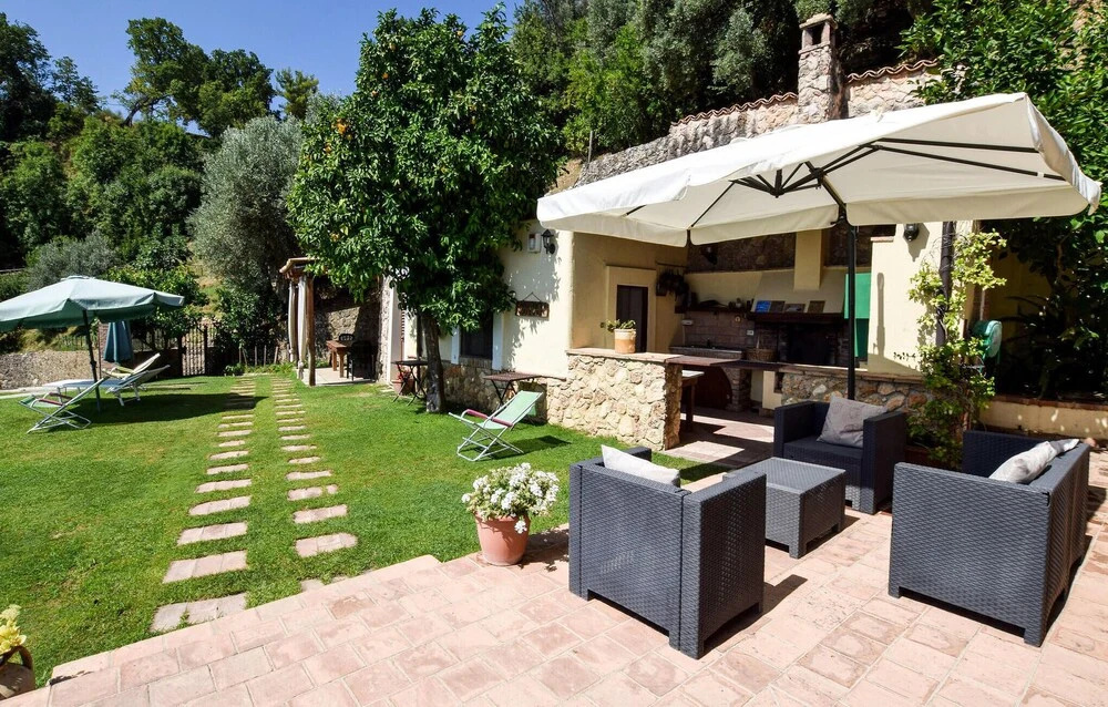 Nice Home in Montalto Uffugo With Outdoor Swimming Pool, Wifi and 5 Bedrooms