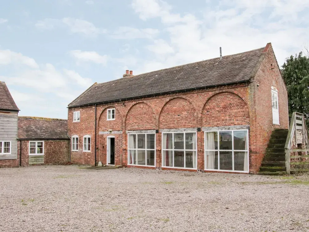 Stockbatch Granary at Pitchford Estate