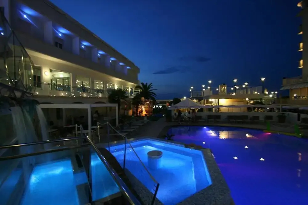 Hotel photo 15