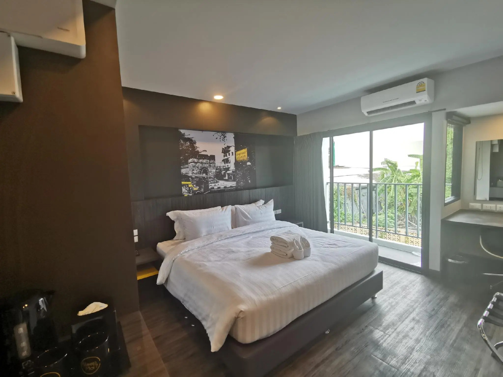 Sleep Mai Lifestyle Hotel Thapae - Tap to explore photos
