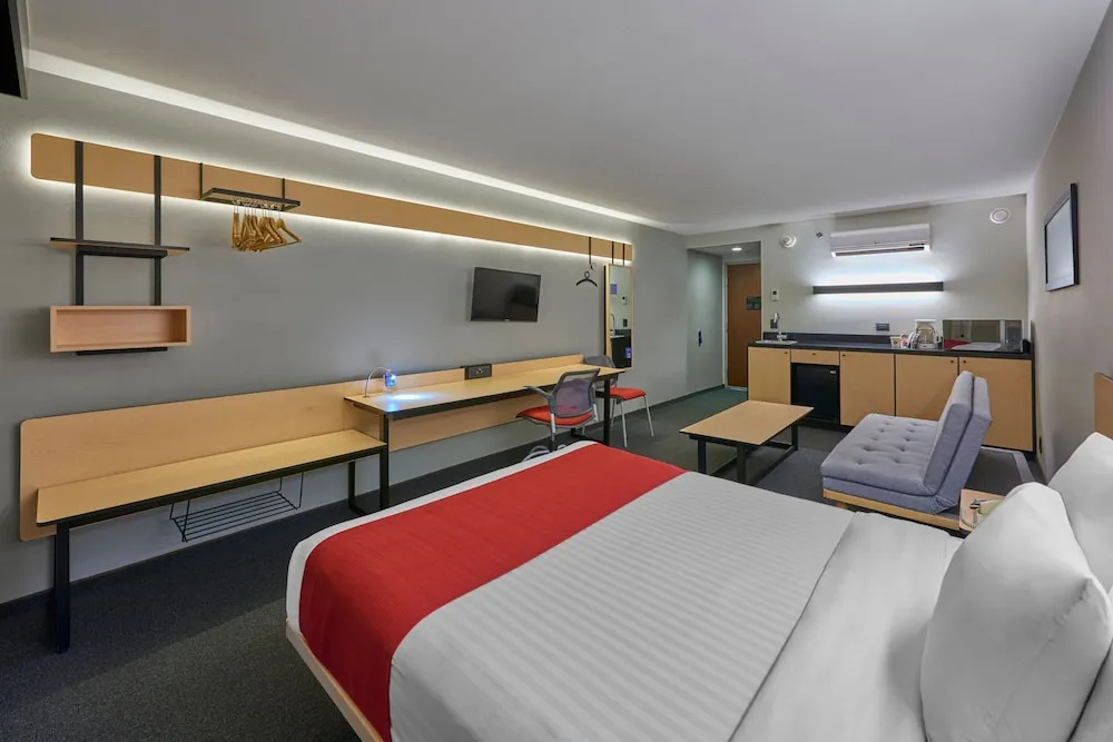 Superior Double room (full double bed)