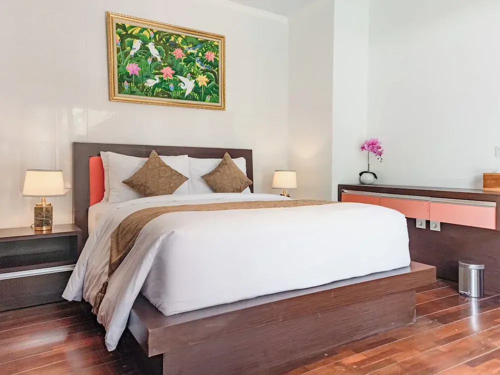 2 Bedrooms Villa
