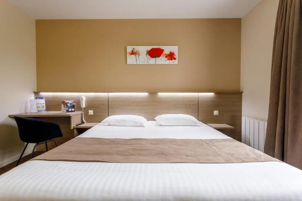Brit Hotel Piscine & Spa - Fougères - Chambres