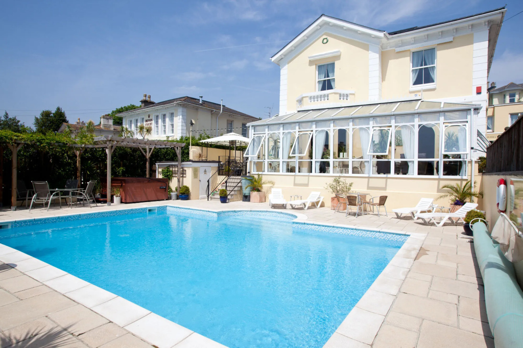 Riviera Lodge Hotel - Général