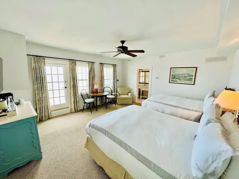 Standard Quadruple room with ocean view