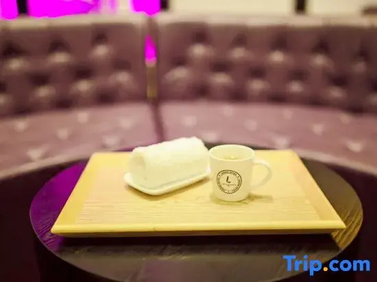 Food & Beverage