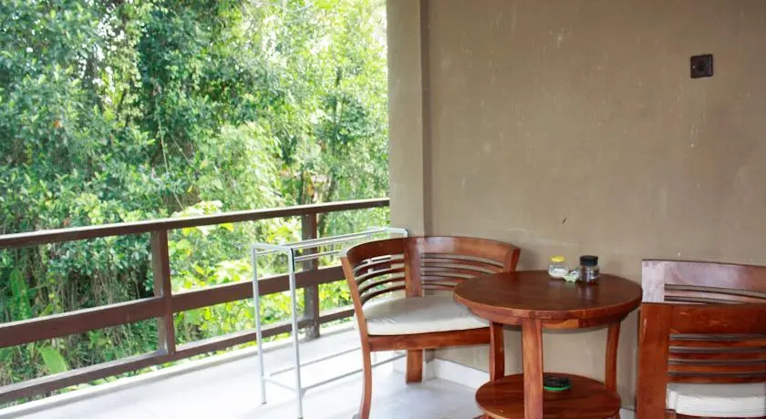Raka Rai Bungalows