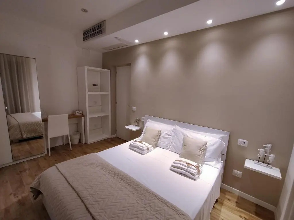 Standard Double room with balcony and with sea view (full double bed)