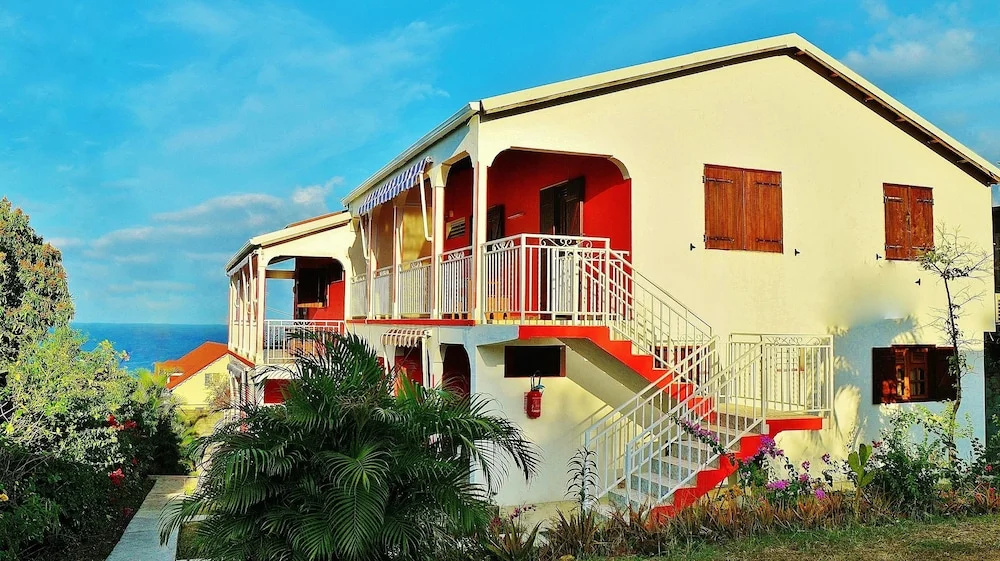 Apartment With one Bedroom in Deshaies, With Wonderful sea View, Priva