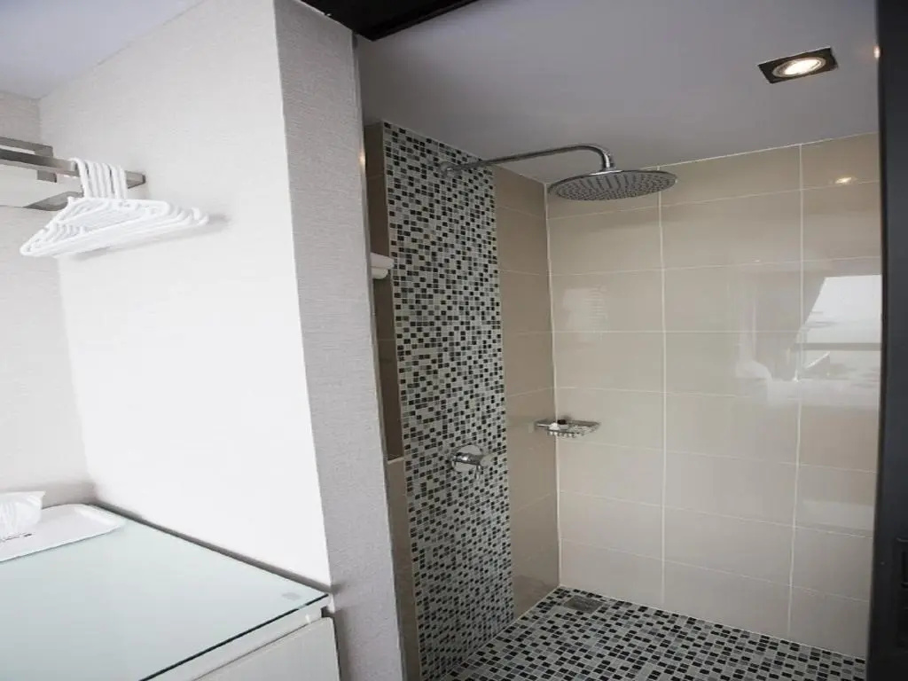 Serenotel Pattaya Beach Front - Chambres