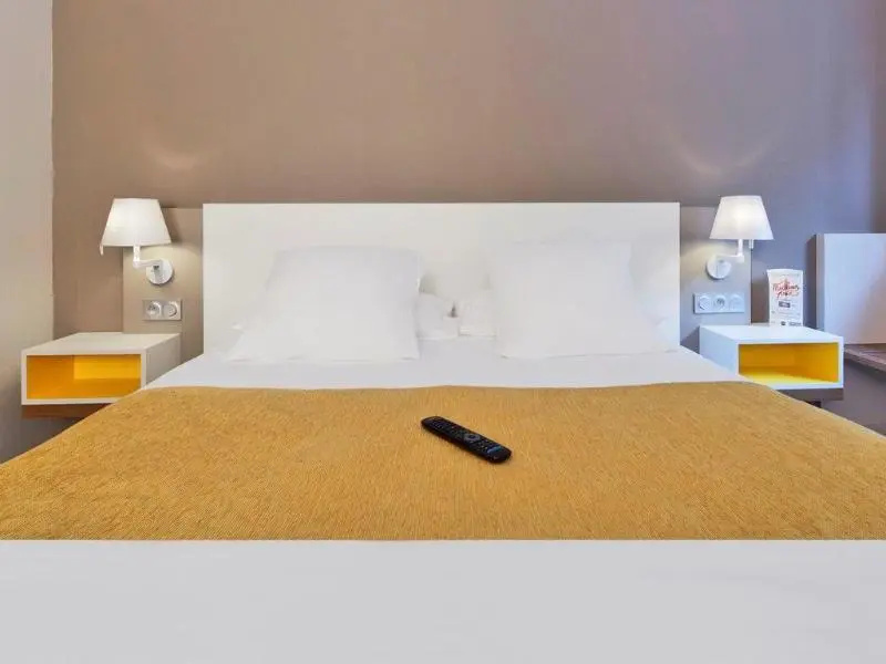 Kyriad Prestige Pau - Zenith - Palais Des Sports - Chambres