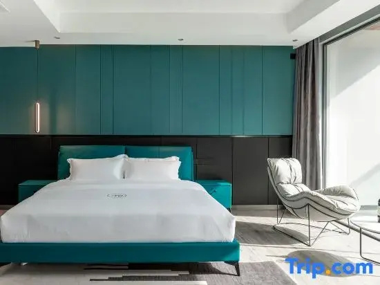 Premier room