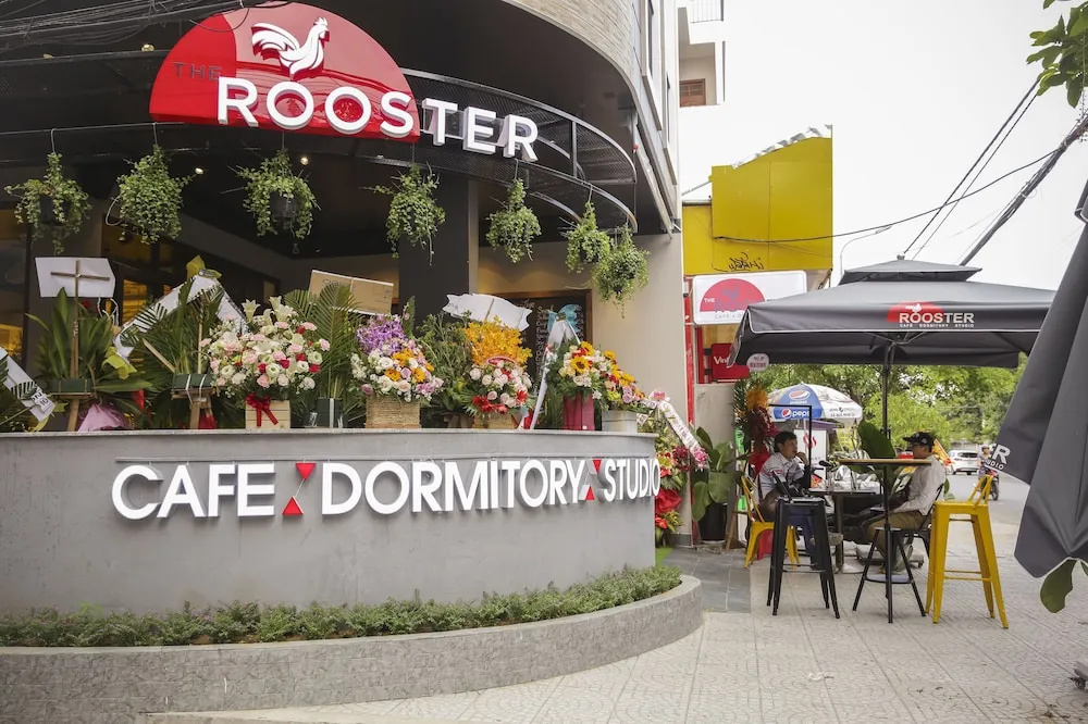 The Rooster Cafe Dormitory Studio