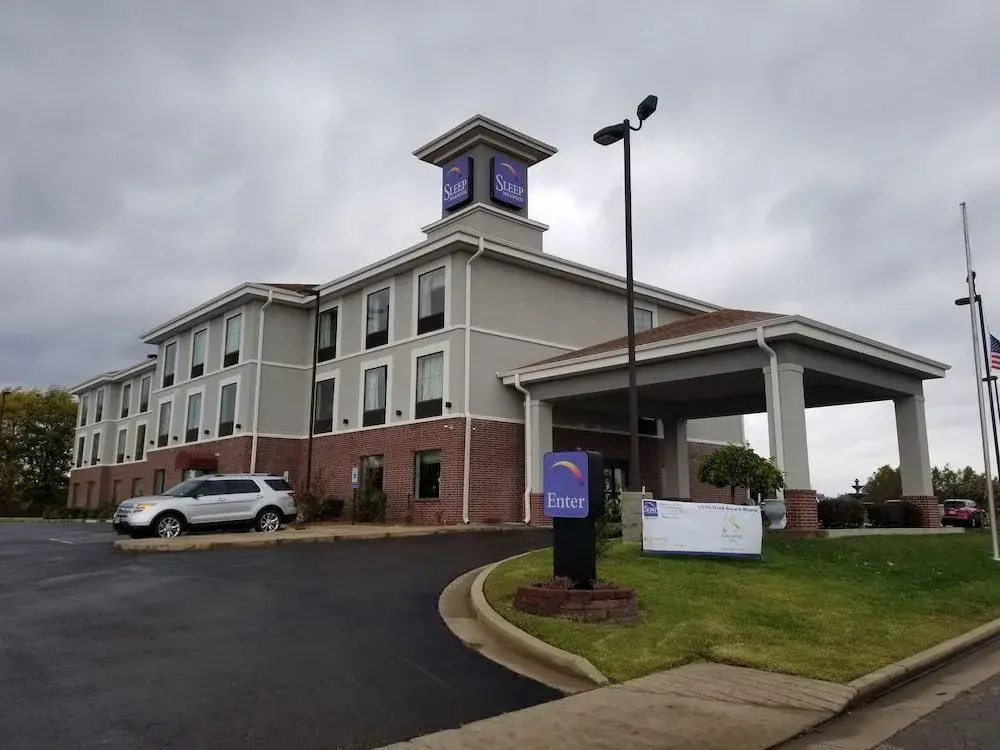 Sleep Inn & Suites