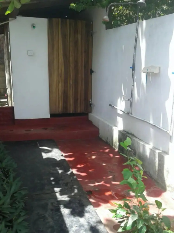 Star Rest Beach Hotel Arugambay - Chambres