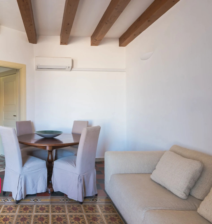 1 Bedroom Apartment with balcony