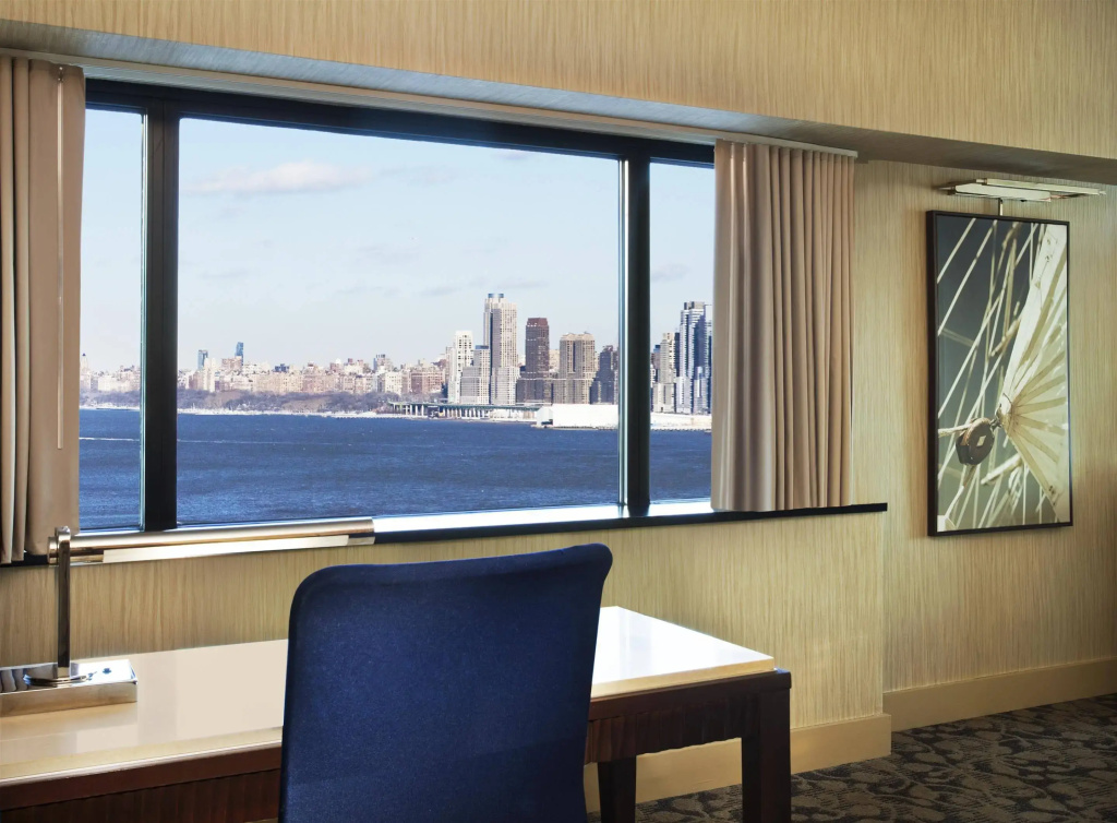 Sheraton Lincoln Harbor Hotel - Général