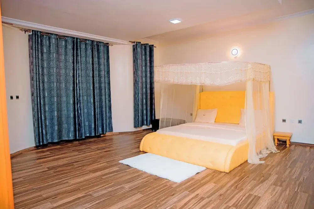 The Moon Apartments — фото