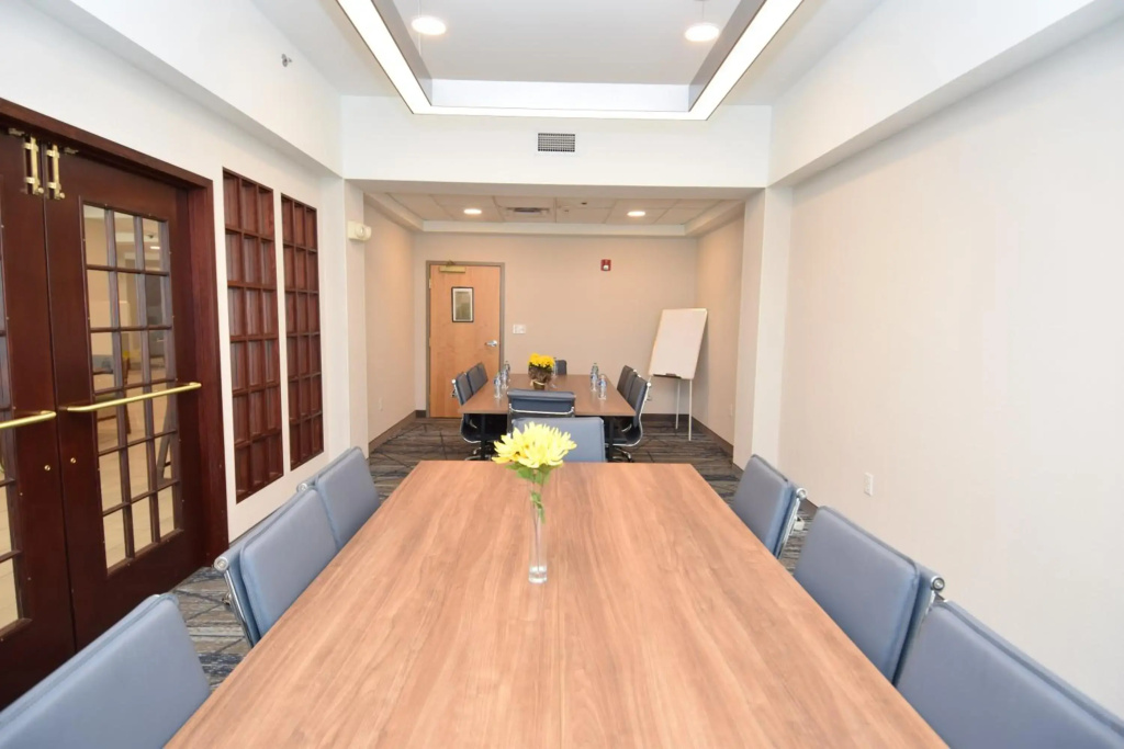 Holiday Inn Express Syracuse Airport by IHG - фото 19