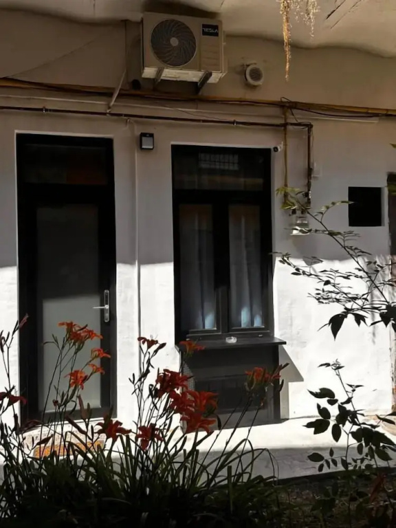 JAIS Home-Moon Apartment-Old Town/ Muzeului Square
