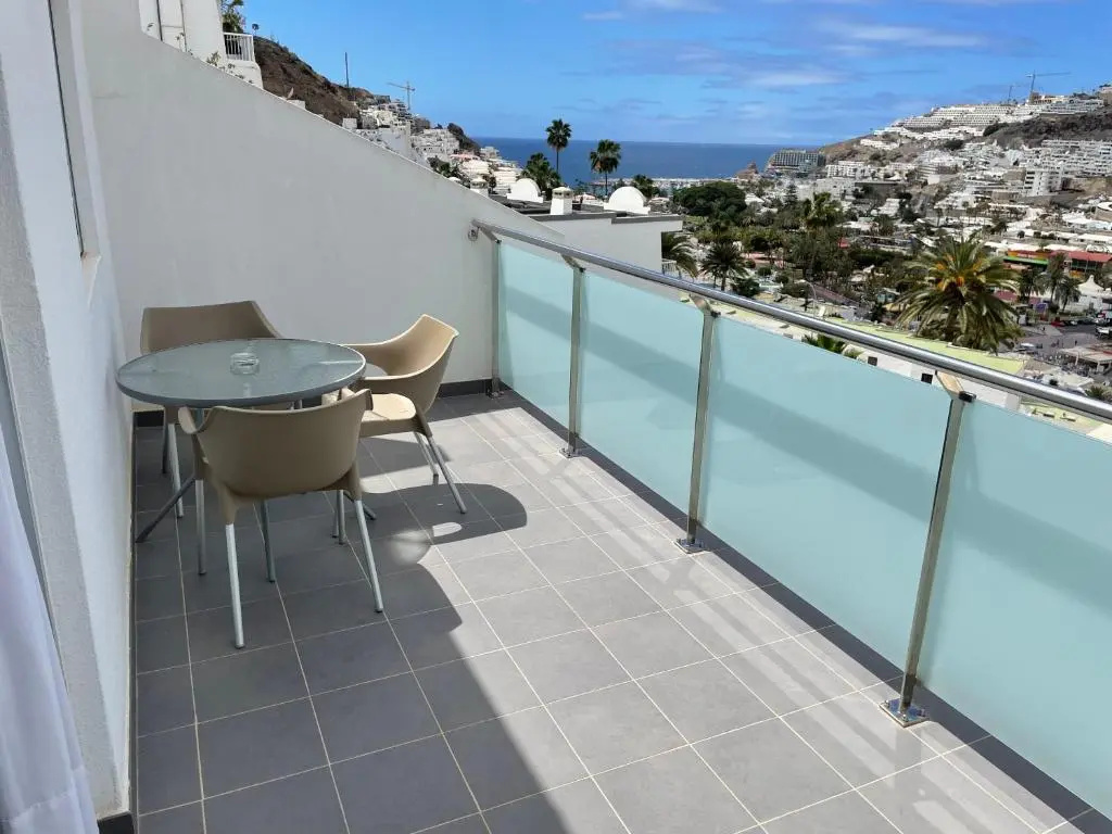 Apartment with balcony