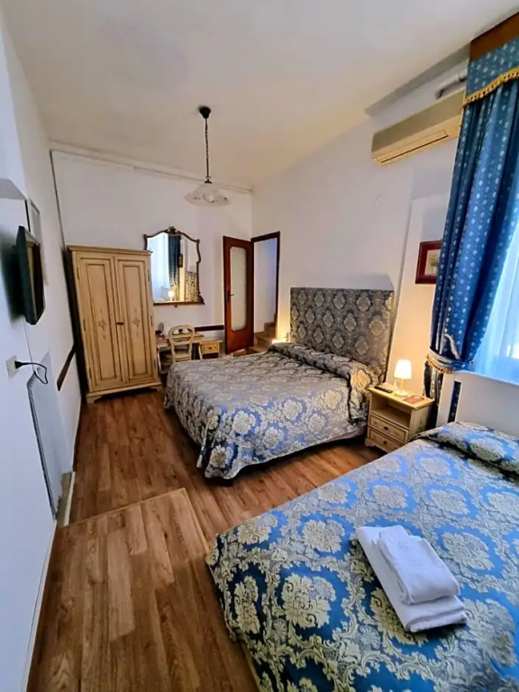 Standard room with balcony