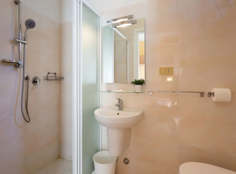 Standard Triple room with balcony