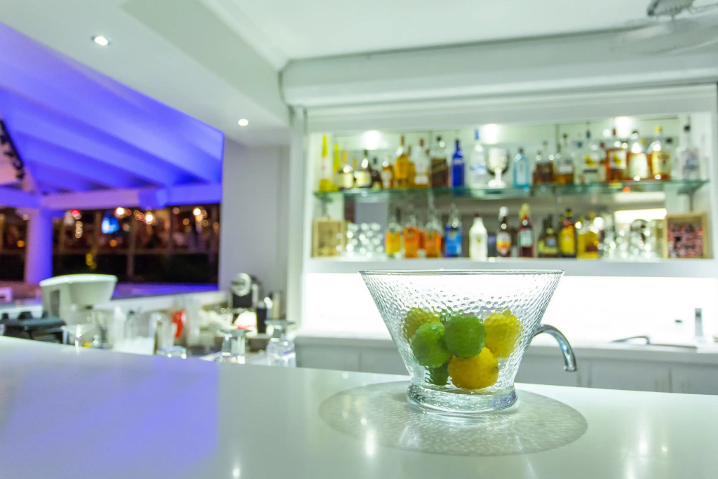 Yellow Bird Hotel - Général
